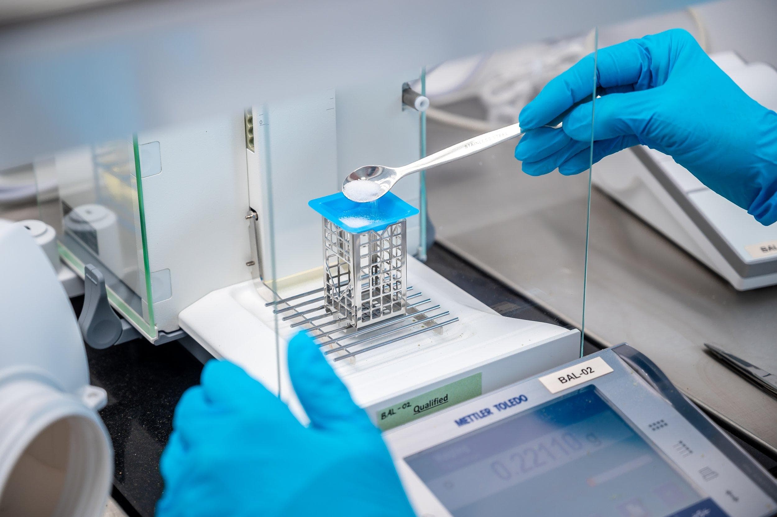 Precise measurement during medication preparation